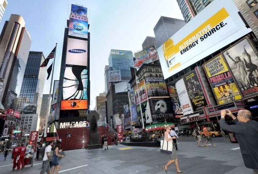 完美平台工控机在多媒体播放平台中的应用